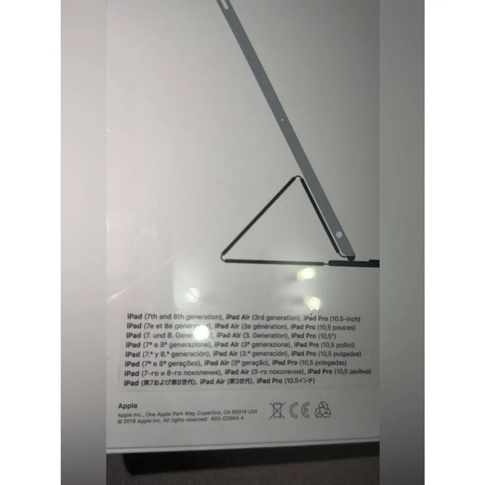 Apple Smart Keyboard for iPad (7th/8th/9th gen), iPad Air (3rd gen)10.5 inch pro